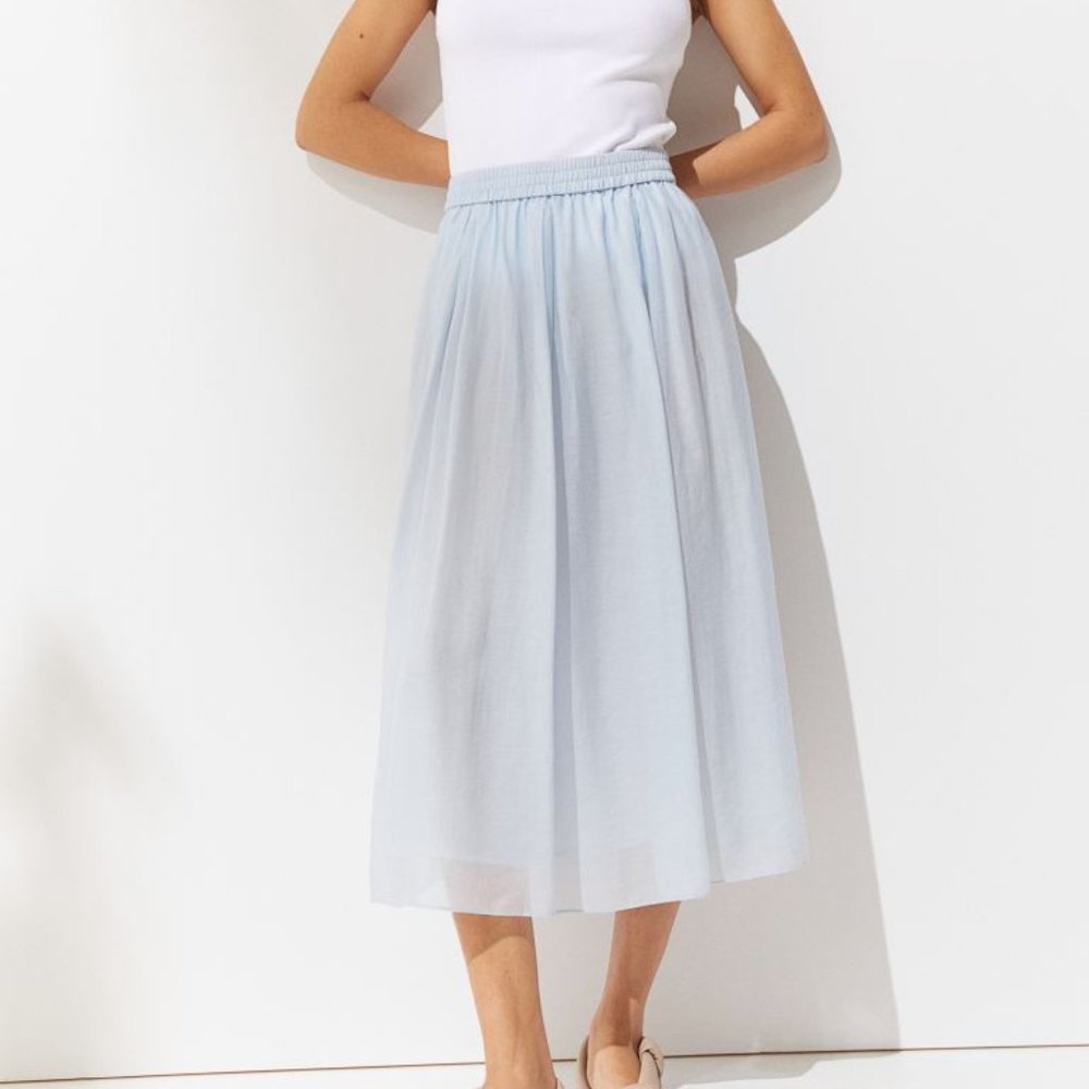 NWT - H&M - Light Blue Gray Circle Midi Skirt